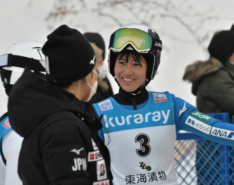 目指せ!“札幌初”のオリンピック ジャンプ女子の新星・佐藤柚月 | 毎日新聞