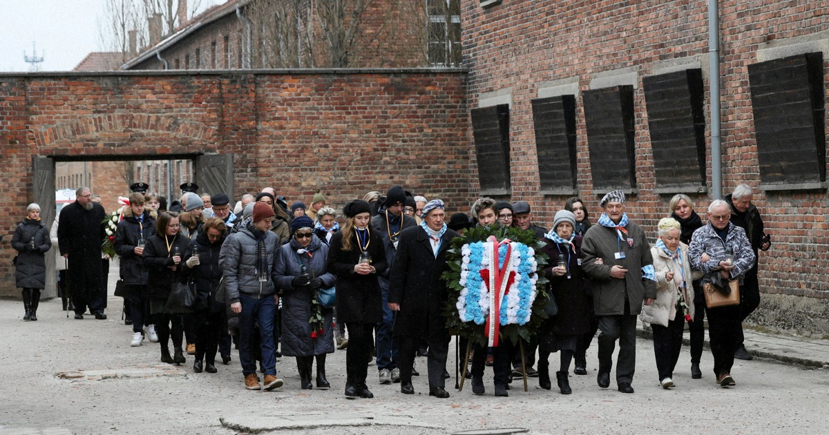 ホロコースト大事典 ホロコ-スト大事典 | ウォルター ラカー, 井上 茂子 |本 | 通販 | Amazon