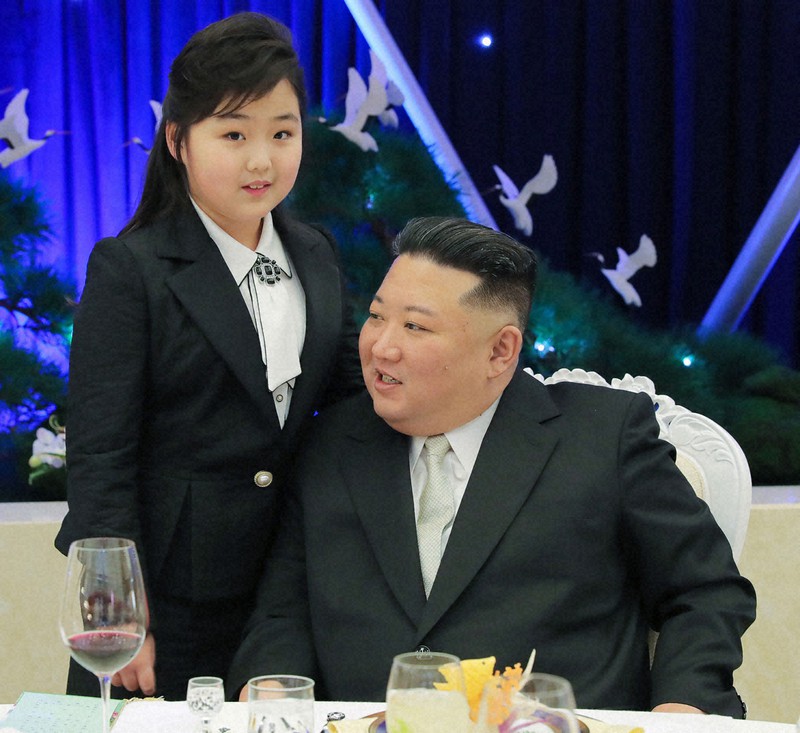 金正恩氏「偉大で絶対的な力を培った」 核開発の進展を誇示か [写真