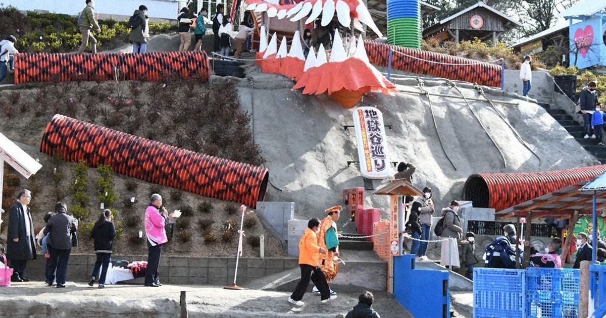 迫力！八岐大蛇に挑め 巨大迷路に新エリア 雲南・陽だまりの丘 ／島根