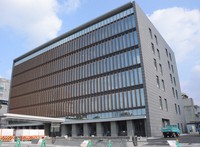 The building housing the Wakayama District Court, the Wakayama Family Court and the Wakayama Summary Court is seen in this file photo. (Mainichi/Nozomu Takeuchi)