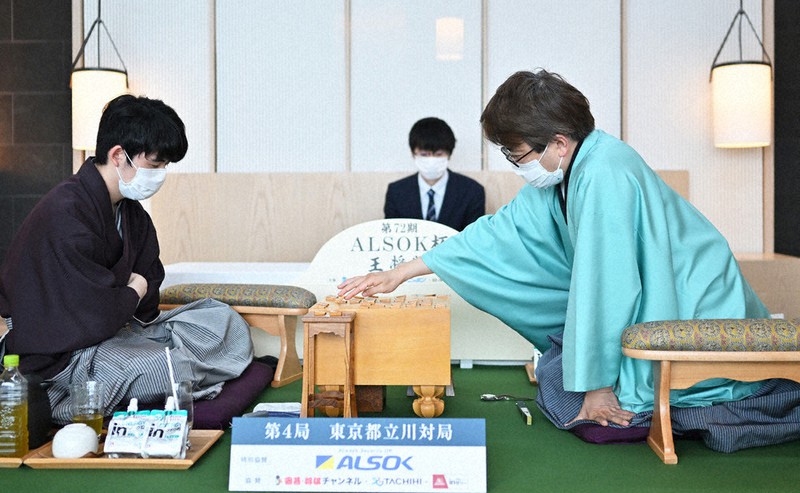 第72期ALSOK杯王将戦：第4局 羽生、逃げ切り快勝 | 毎日新聞