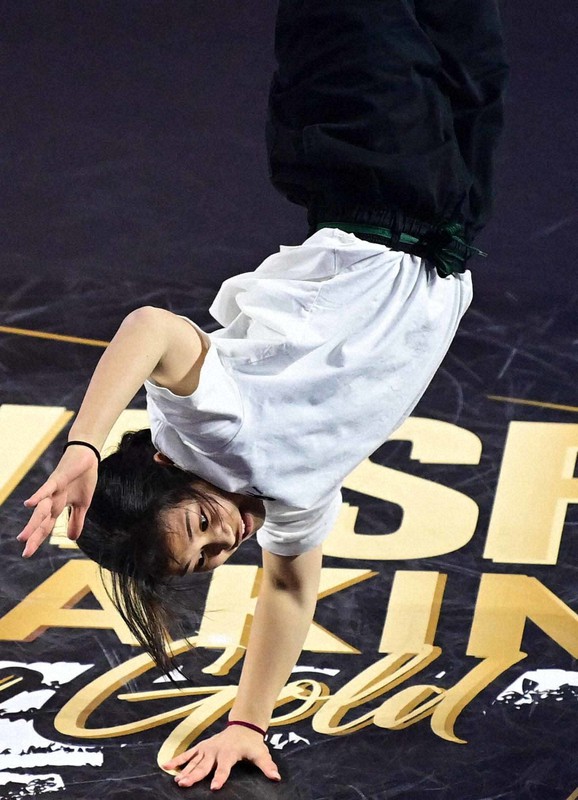ブレイクダンスGWSが開幕 SHIGEKIX、AMIら8強 [写真特集2/18] | 毎日新聞