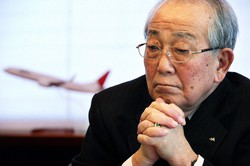 日本航空の会長として再建に尽力した稲盛和夫氏＝東京都品川区の日本航空本社ビルで2011年1月13日、小林努撮影