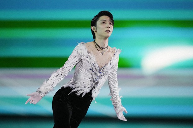 In Photos: Skating star Yuzuru Hanyu holds ice show 'Gift