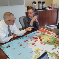 米シンクタンク「戦略国際問題研究所」が行った台湾有事の机上演習（ウオーゲーム）の様子＝CSIS提供