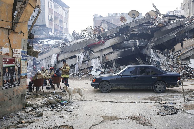 鎌田浩毅の役に立つ地学：死者5万人超のトルコ地震 震源の浅さが大きな