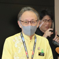 米軍基地の負担軽減などを訴えるため訪米すると発表する沖縄県の玉城デニー知事＝那覇市の県庁で2023年3月3日午前11時18分、比嘉洋撮影