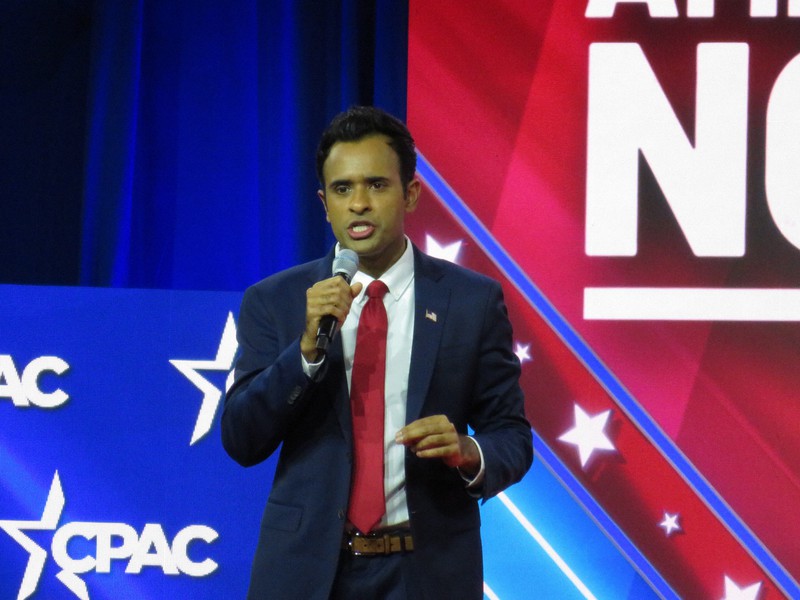 米共和党、インド系の37歳実業家が大統領選に出馬表明 | 毎日新聞 米共和党、インド系の37歳実業家が大統領選に出馬表明 | 毎日新聞