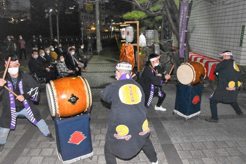 小倉祇園を世界に 「無法松」たたえ太鼓鳴り響く 小倉北で碑前祭