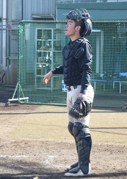 挑戦者たち・センバツ'23・山梨学院：選手紹介／1 林謙吾投手（2年