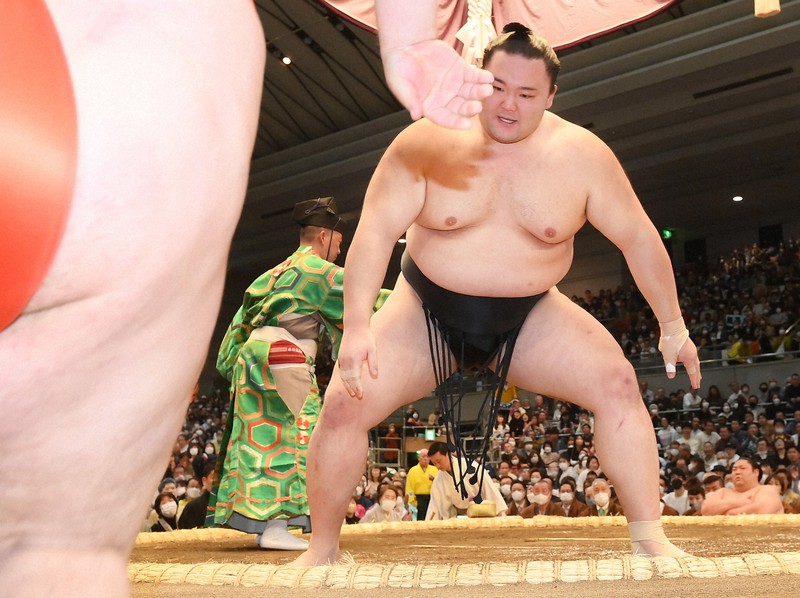 朝乃山、662日ぶり幕内の土俵 「勝ちたいという思いになる」 | 毎日新聞