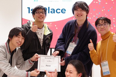 優勝を記念チームBBBのメンバーの右端が藤江さん