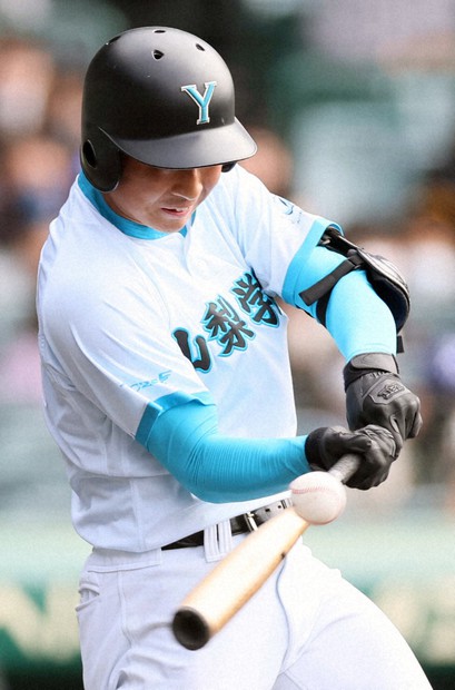 山梨学院、春夏通じて初の甲子園ベスト8 光に快勝 センバツ | 毎日新聞