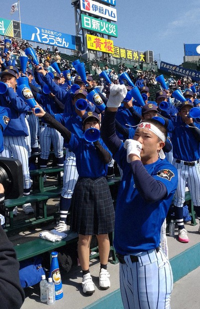 センバツ高校野球 東海大菅生、強豪に堂々 意地の打線、相手崩せず