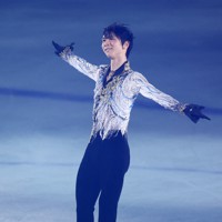 羽生結弦さん「オペラ座の怪人」舞う スターズ・オン・アイス開幕