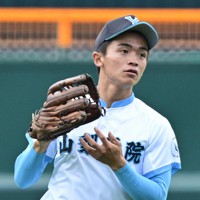 兄の思いこもったグラブ 最後の飛球収めた山梨学院・星野 センバツ