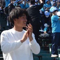 兄の思いこもったグラブ 最後の飛球収めた山梨学院・星野 センバツ