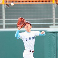 兄の思いこもったグラブ 最後の飛球収めた山梨学院・星野 センバツ