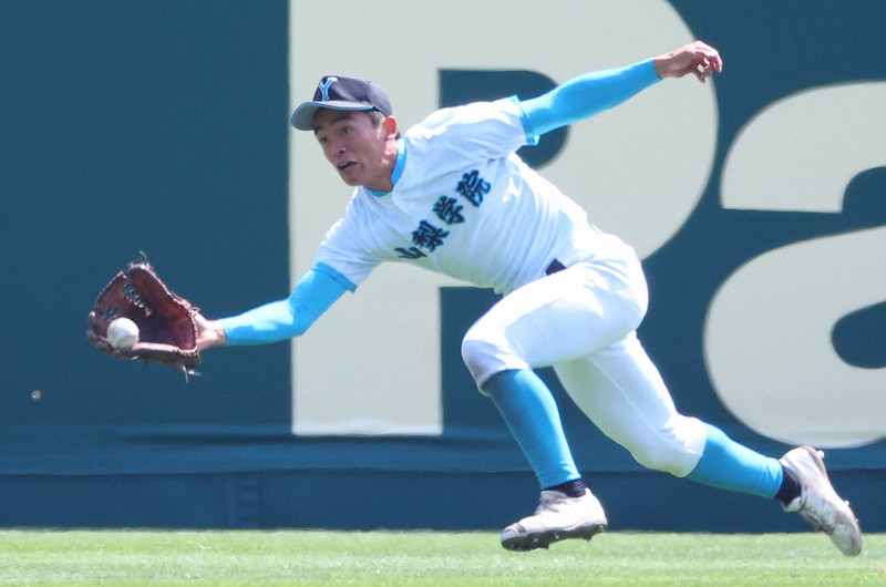 兄の思いこもったグラブ 最後の飛球収めた山梨学院・星野 センバツ