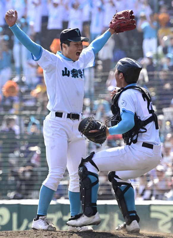 兄の思いこもったグラブ 最後の飛球収めた山梨学院・星野 センバツ
