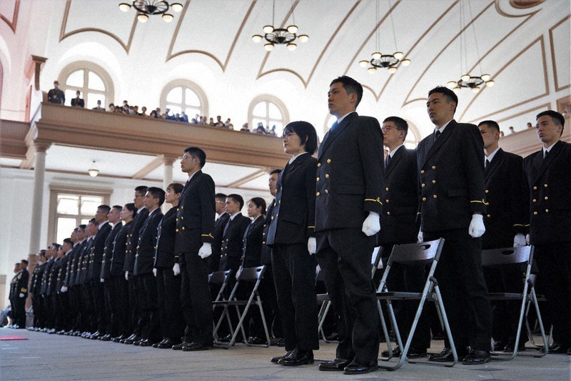 決意を胸に 新年度スタート！ 「切磋琢磨し頑張る」 海自幹部候補生