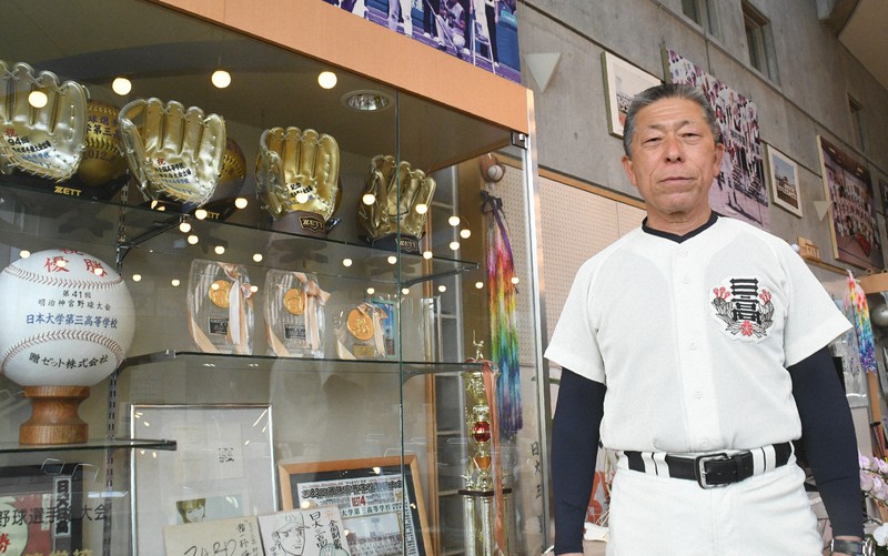 お父さん」と慕われた高校野球の名将退任 日大三・小倉全由前