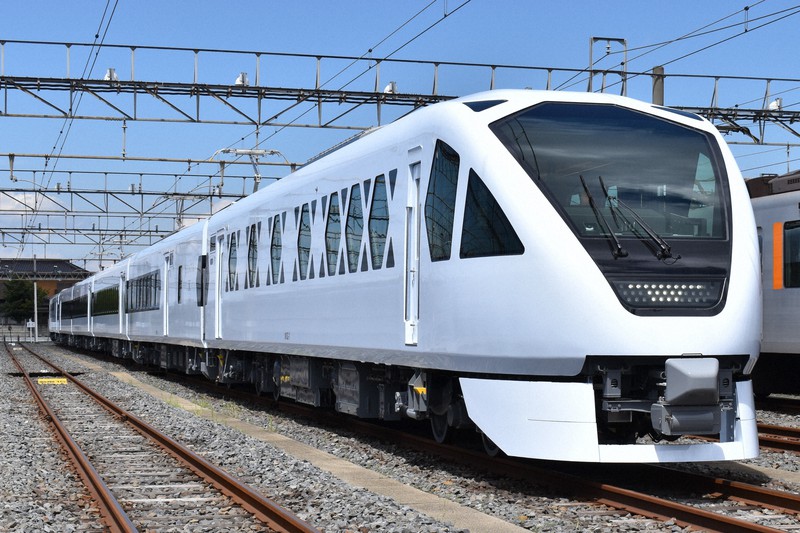 東武鉄道、新型特急「スペーシアX」を公開 伝統工芸をイメージ | 毎日新聞