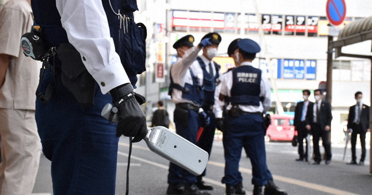 不審者見逃さぬ 首相に爆発物、受け 要人来県で警護強化 /滋賀 毎日新聞 不審者見逃さぬ 首相に爆発物、受け 要人来県で警護強化 /滋賀 毎日新聞
