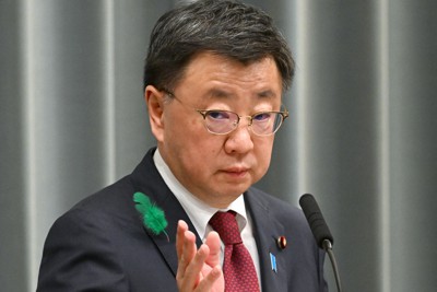 記者会見する松野博一官房長官＝首相官邸で2023年4月19日午後1時54分、竹内幹撮影