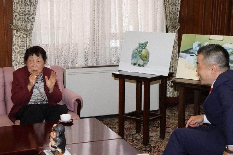 陶芸、触って知って 県美に代表作など18点寄贈 神山清子さん「県に