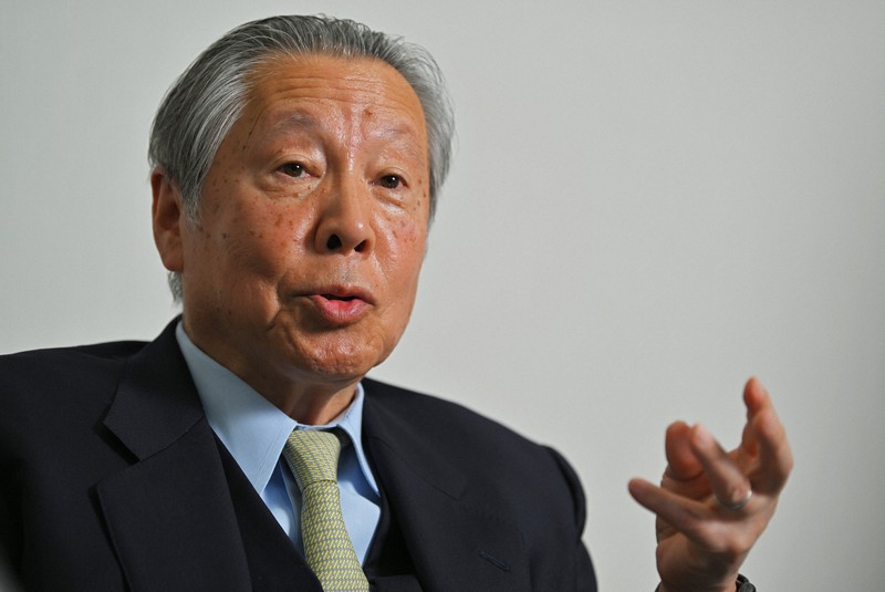 インタビューに答えるラピダスの東哲郎会長＝東京都千代田区で2023年4月26日、前田梨里子撮影