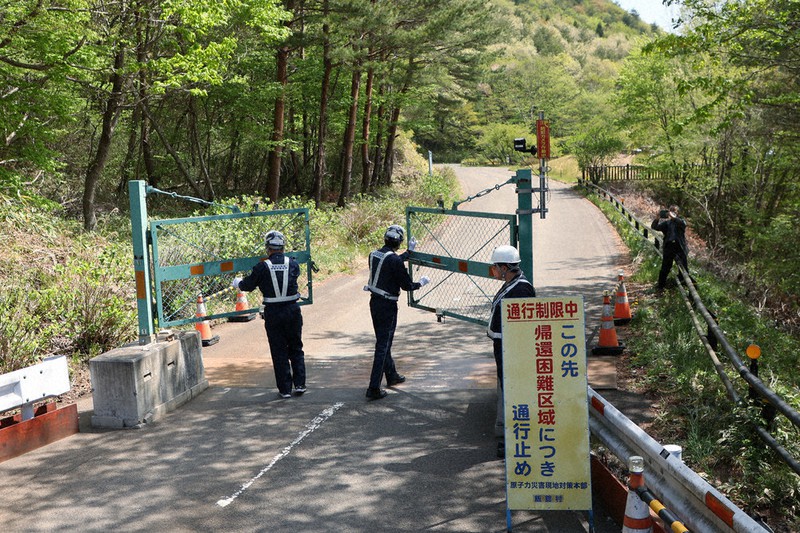 笑顔の裏に「思い悩んだ12年」 飯舘・長泥地区で避難指示解除 | 毎日新聞