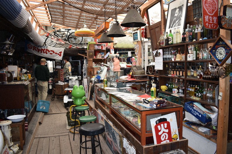 NYAMY　ニャーミー　昭和 レトロ 完品箱付　1979年　当時物 箱入☆蝶追いニャンコちゃん☆ネコ☆昭和レトロ☆ねこ☆ゼンマイ