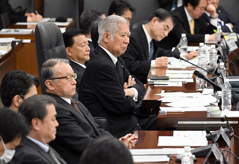 改憲、首相見えぬ本音（その2止） 立憲、立ち位置定まらず 改憲、野党