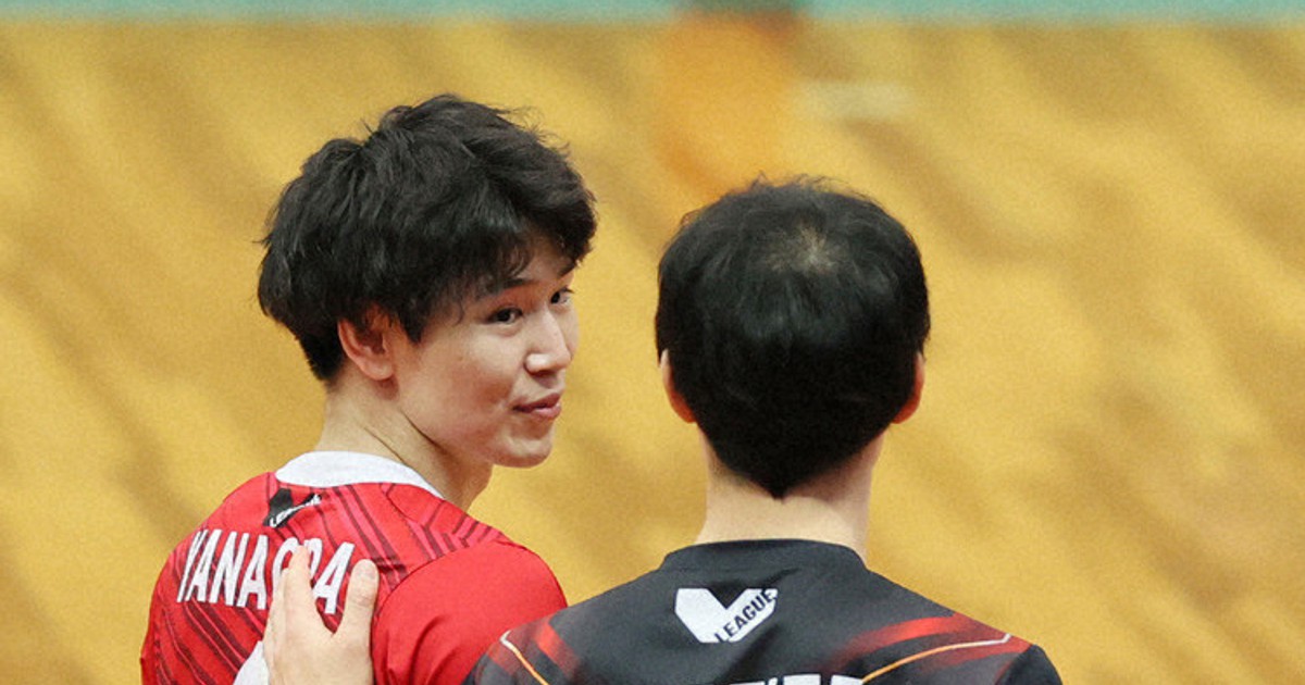 黒鷲旗全日本男女選抜バレーボール大会 第2日 富士通・柳田、意地の一矢 毎日新聞