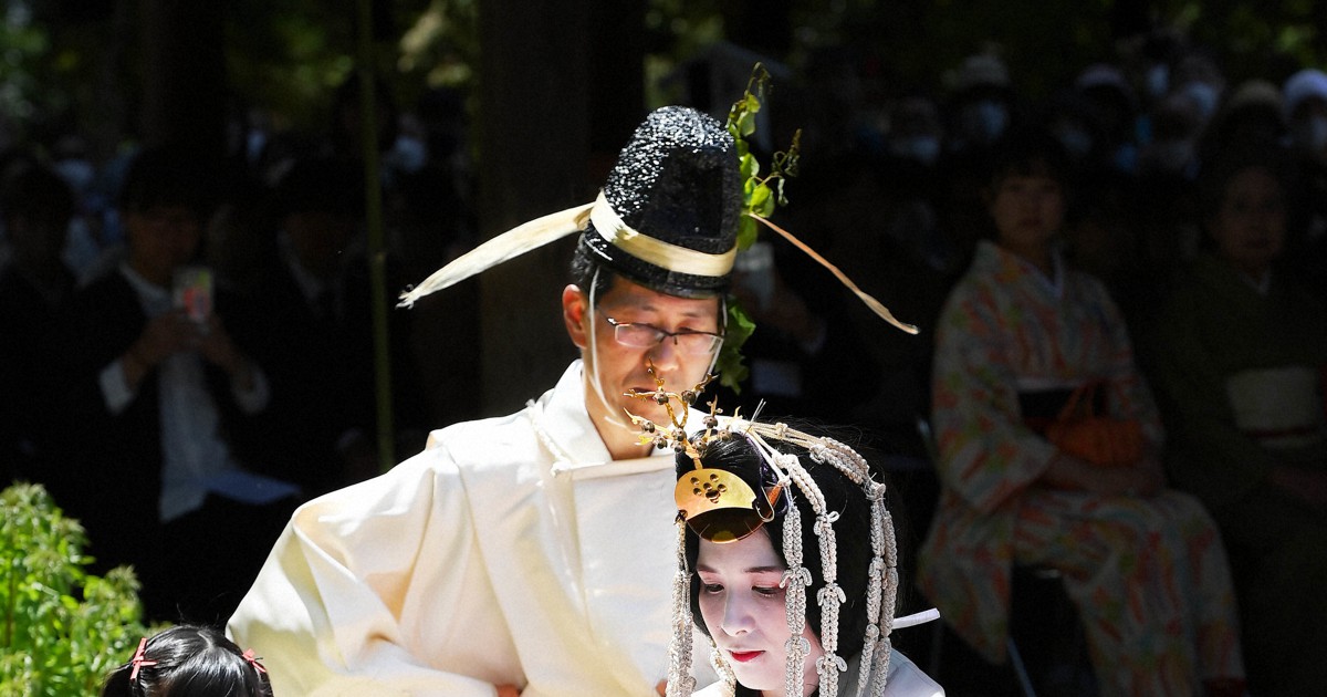 4年ぶり京都・葵祭ヒロイン斎王代が「御禊の儀」 [写真特集3/17] 毎日新聞