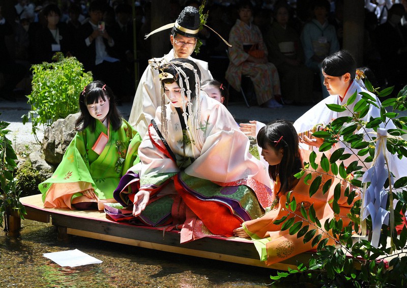 In Photos: Heroine of Kyoto's ancient Aoi festival stars in ...