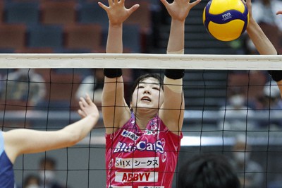 PFU新人アタッカー大村季色、強打で熱戦制す 黒鷲旗バレー | 毎日新聞