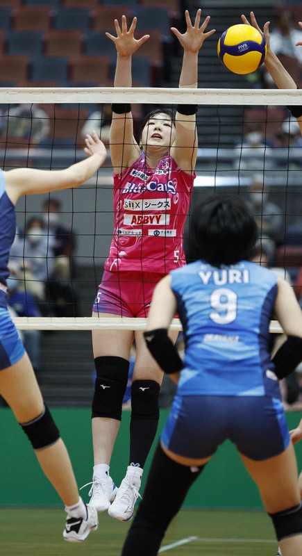 PFU新人アタッカー大村季色、強打で熱戦制す 黒鷲旗バレー | 毎日新聞