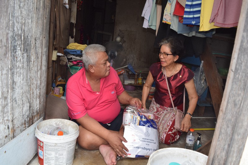 タイで進む高齢化 王室への見方で若者との分断に拍車／下 | 毎日新聞