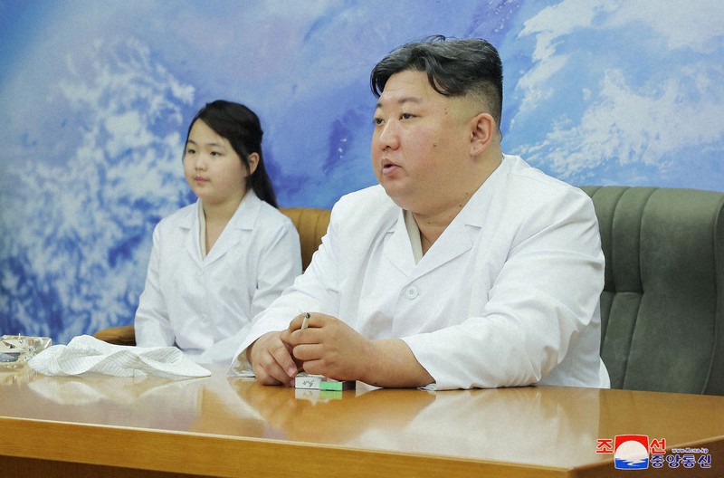 金正恩氏、1カ月ぶりの動静 衛星発射準備委を現地指導と報道 | 毎日新聞