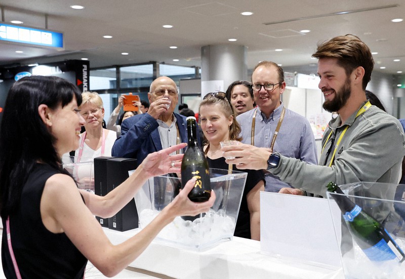 日本酒PRに原爆の実相展示 G7サミット国際取材拠点 | 毎日新聞