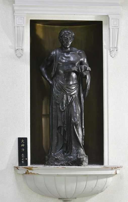 Retro Japan: 1904 Osaka library that survived WWII remains a