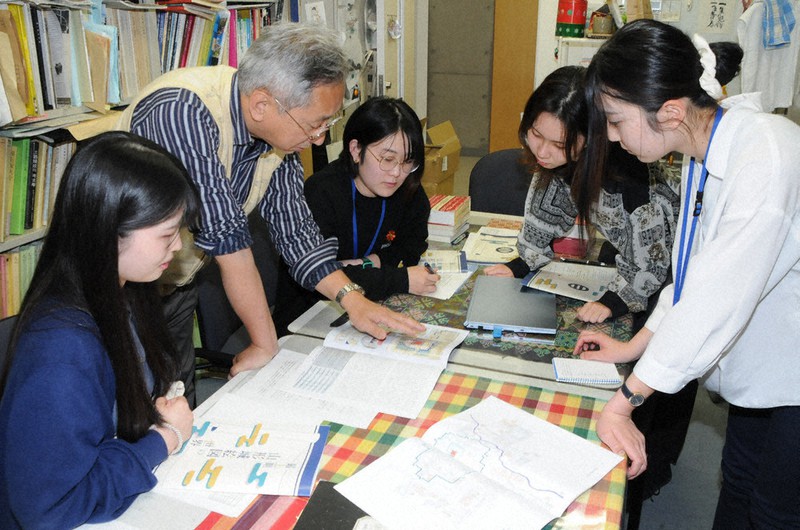 最上期の山形城絵図、再構成 芸工大生、崩し字読み解き冊子に 新たな