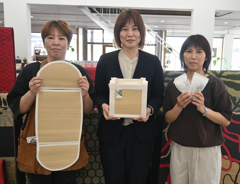 い草の特長生かして商品開発 危機感抱いた女性たちが新ブランド | 毎日新聞