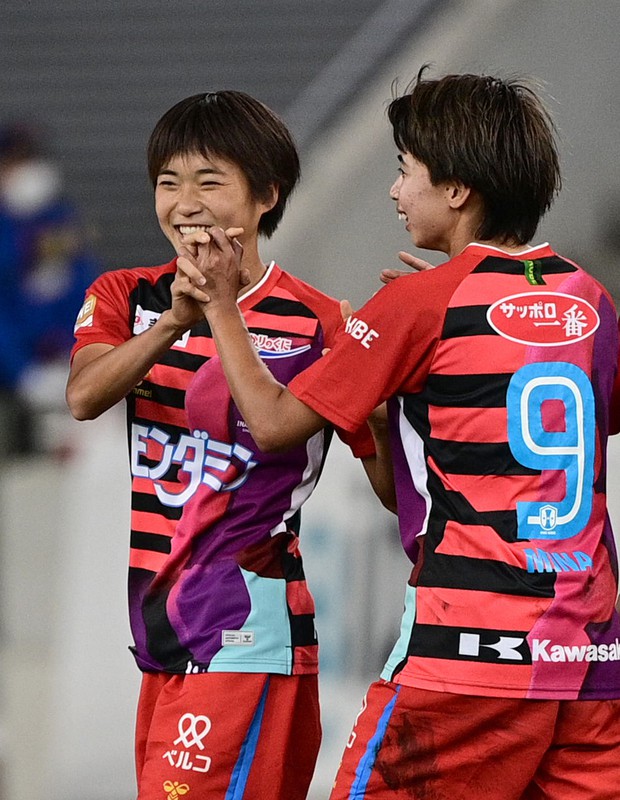 なでしこジャパン 浜野まいか ユニフォーム XSサイズ football life：なでしこジャパン候補、ブレーク期待の10代トリオの