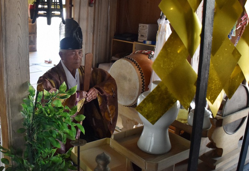 豊かな津島に返って」祈り続けた宮司、急逝 帰還困難区域の神社 | 毎日新聞