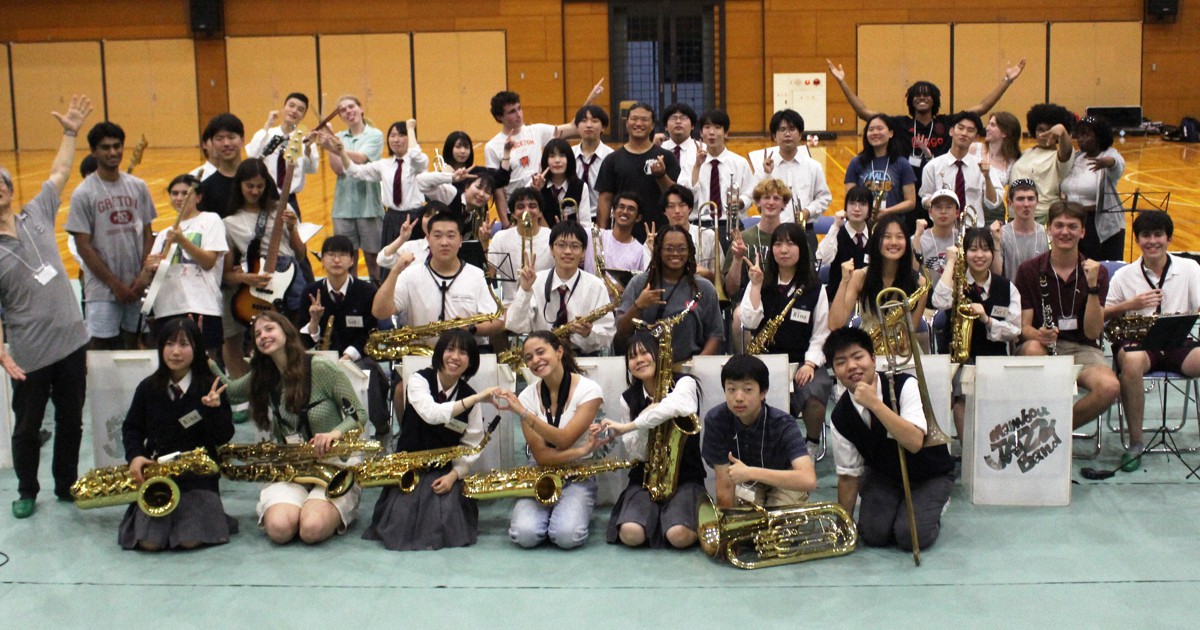 High school jazz bands from US, Japan play soulful music at joint