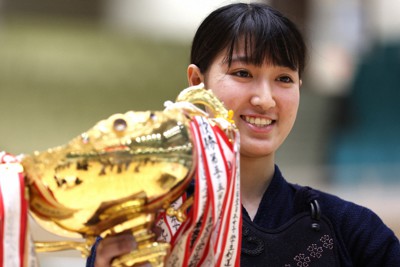 足だけは止めない 法大・水川晴奈が連覇 全日本女子学生剣道選手権